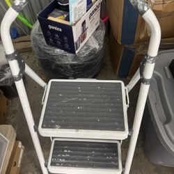 Foldable Step Ladder 