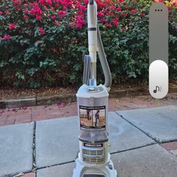 Shark Navigator Lift-Away Professional 