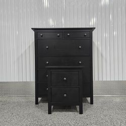 Chest of drawers with matching nighstand