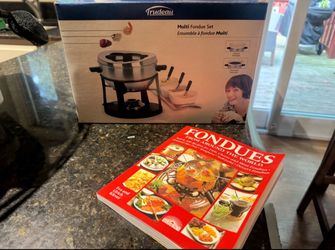 Trudeau Fondue Set and Cookbook