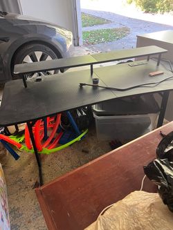 Gaming desk