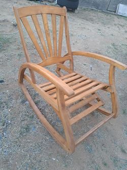 ROCKING CHAIR