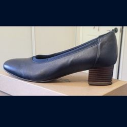 Clark's Navy Leather Dress Shoes