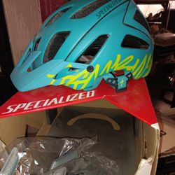 Specialized  AMBUSH Small Bicycle Helmet