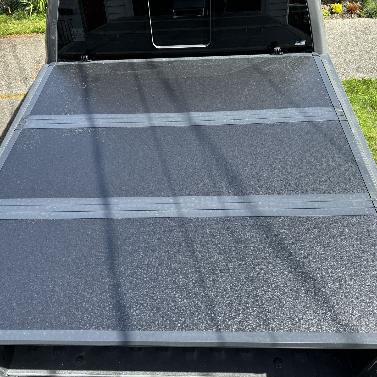 Calffree Hard Tri-Fold Truck Bed Cover with 2015-2024 Ford F150 | F150 Lightning 5'5"Bed (66")