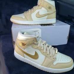 Jordans Sz 8.5W & 9W