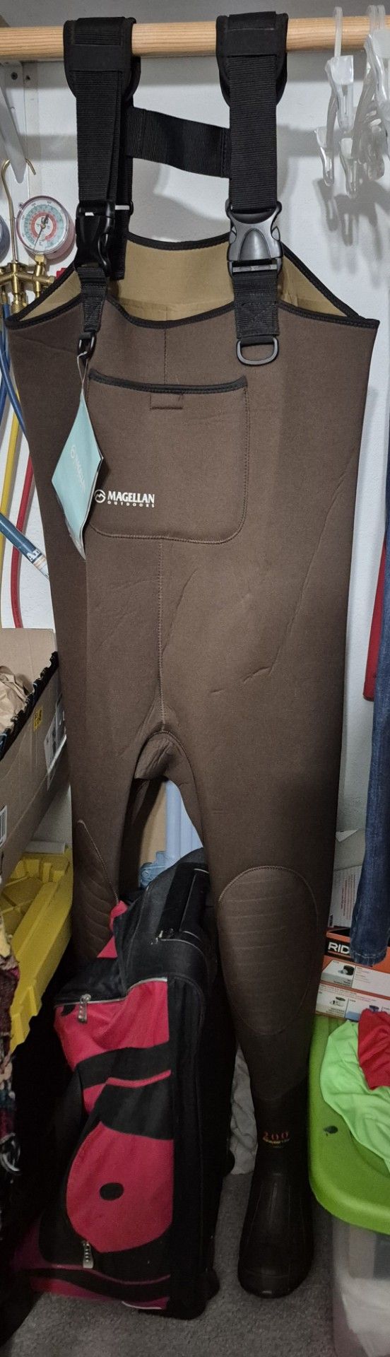 Neoprene bootfoot waders (Size 8)