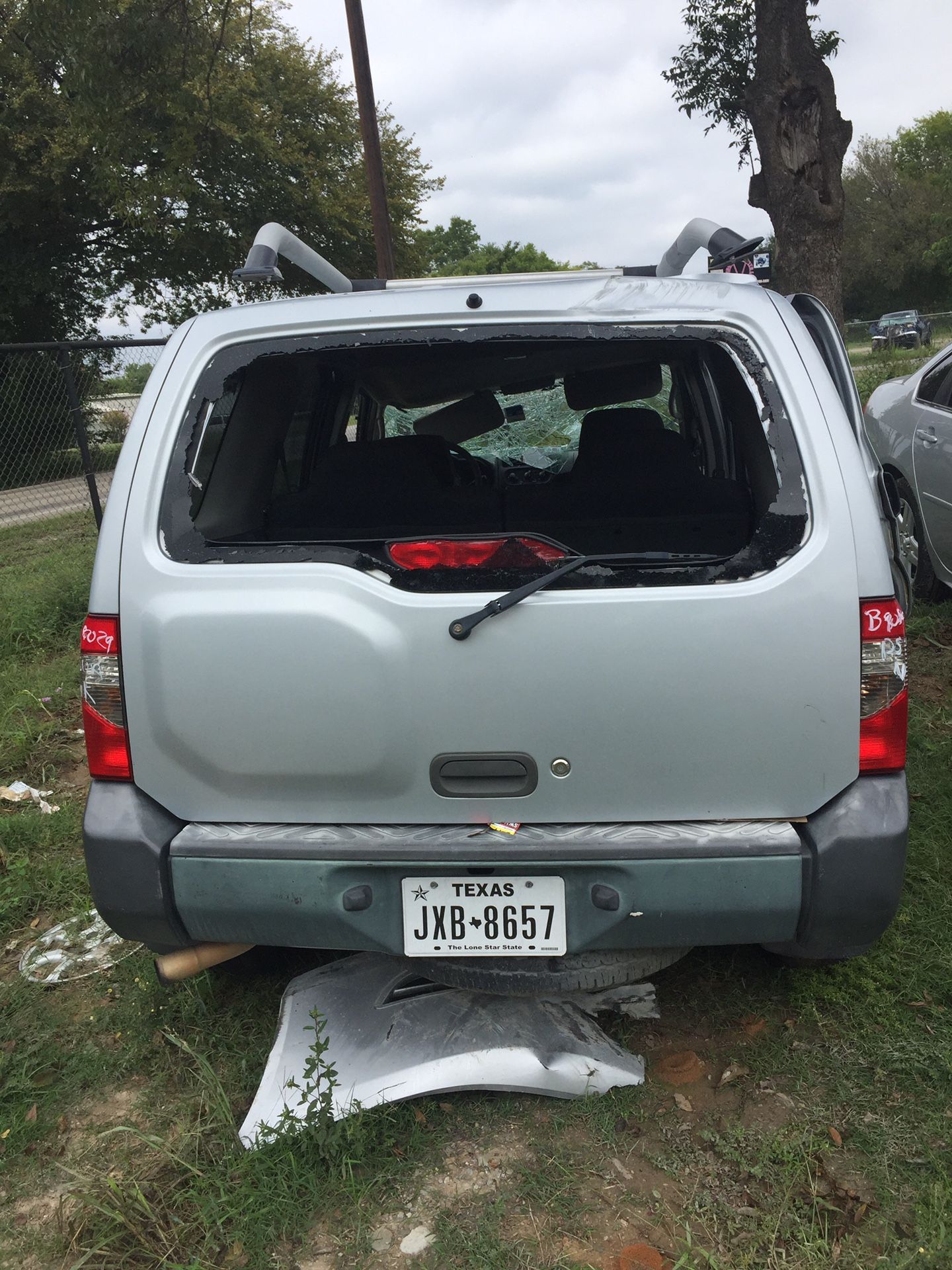 2002 Nissan Xterra 3.3L for parts only 2790 dowdy ferry Dallas Texas 75217 we doo free delivery dfw área