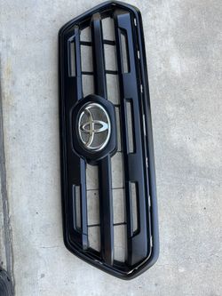16-22 Toyota Tacoma OEM Grille