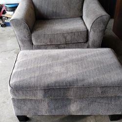  Chair With Oversized Ottoman 150 Obo