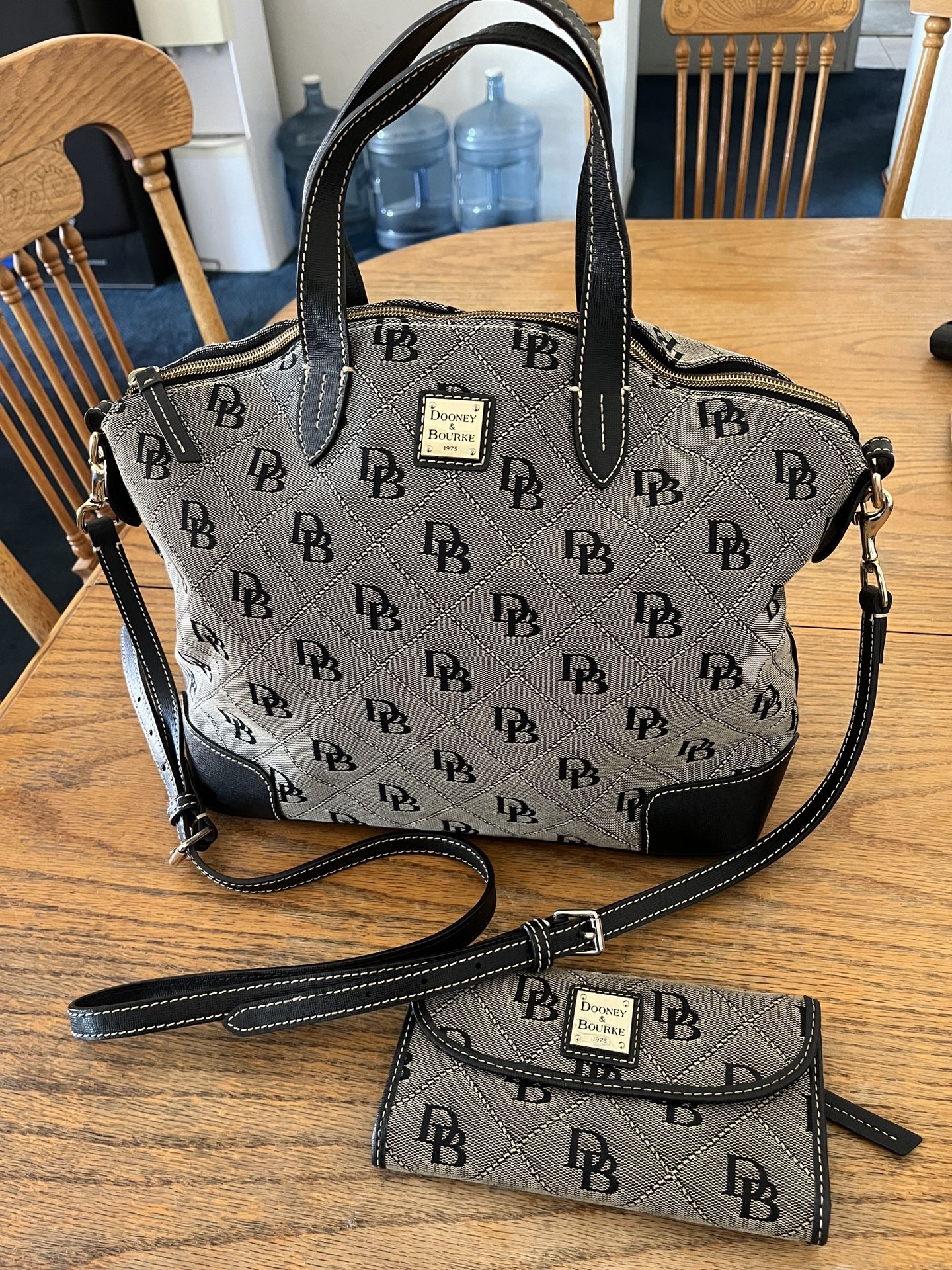 Dooney & Bourke DB Gray & Black Large Purse With Crossbody Strap & Wallet