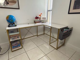 Escritorio con silla