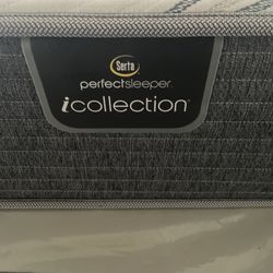 Mattress And Box Spring (Full Size)