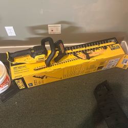 22” Hedge Trimmer Used Once.  85$ Cash 