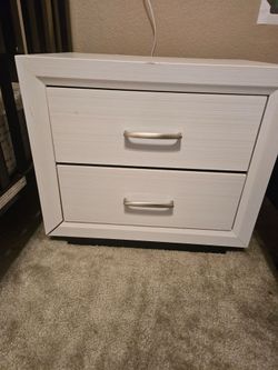Nightstand white color / organizer