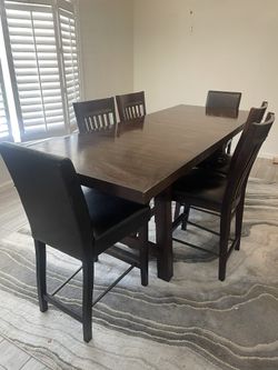 Kitchen Table and Chairs