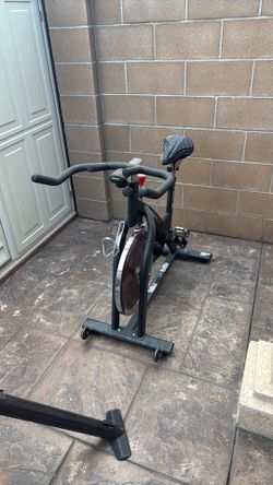 Exercising Cycle Machine with Seat Cover