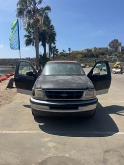 Ford F-150 Pickup Truck