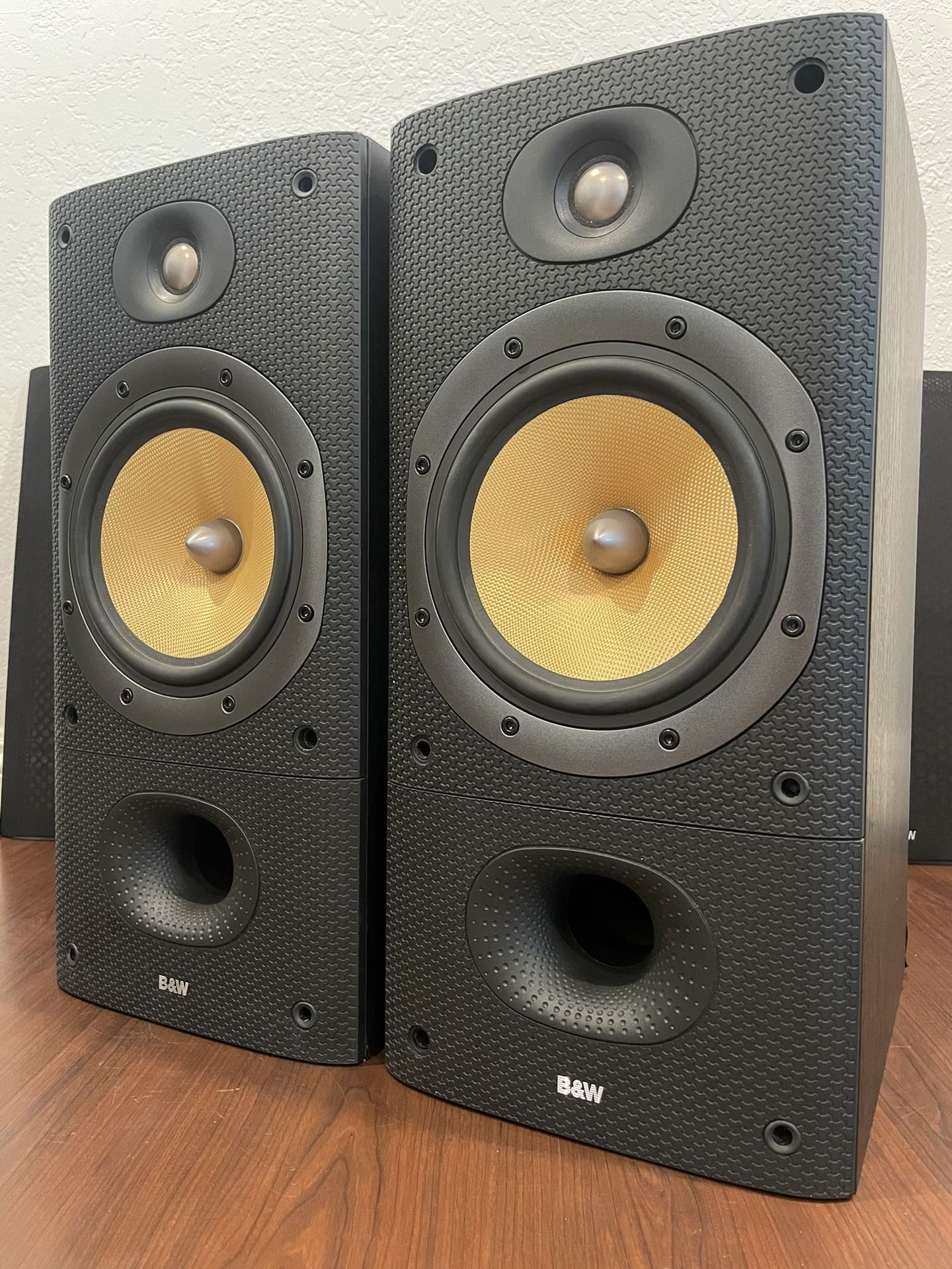 Bowers and Wilkins DM 602 S3 B&W Bookshelf Speakers
