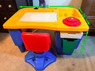 Little Tikes art desk