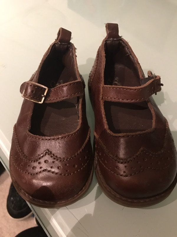 Gap brown girl toddler shoes size 5