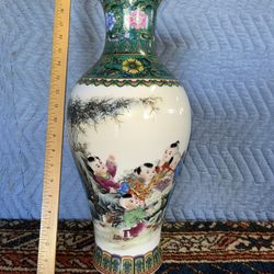 Chinese Porcelain Vase 