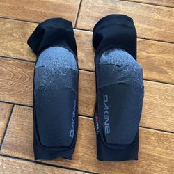 Dakine Slayer Knee Pads Size Small