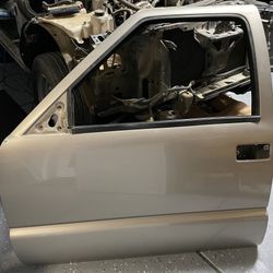 2002 GMC Sonoma Ext. Cab Driver Side Door Shell