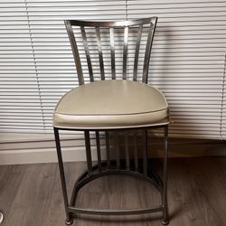 Chair post modern , mid- high 