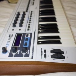 2012 Arturia Keylab 49 MIDI White 
