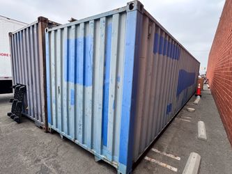 2 40ft containers storage $2300 each