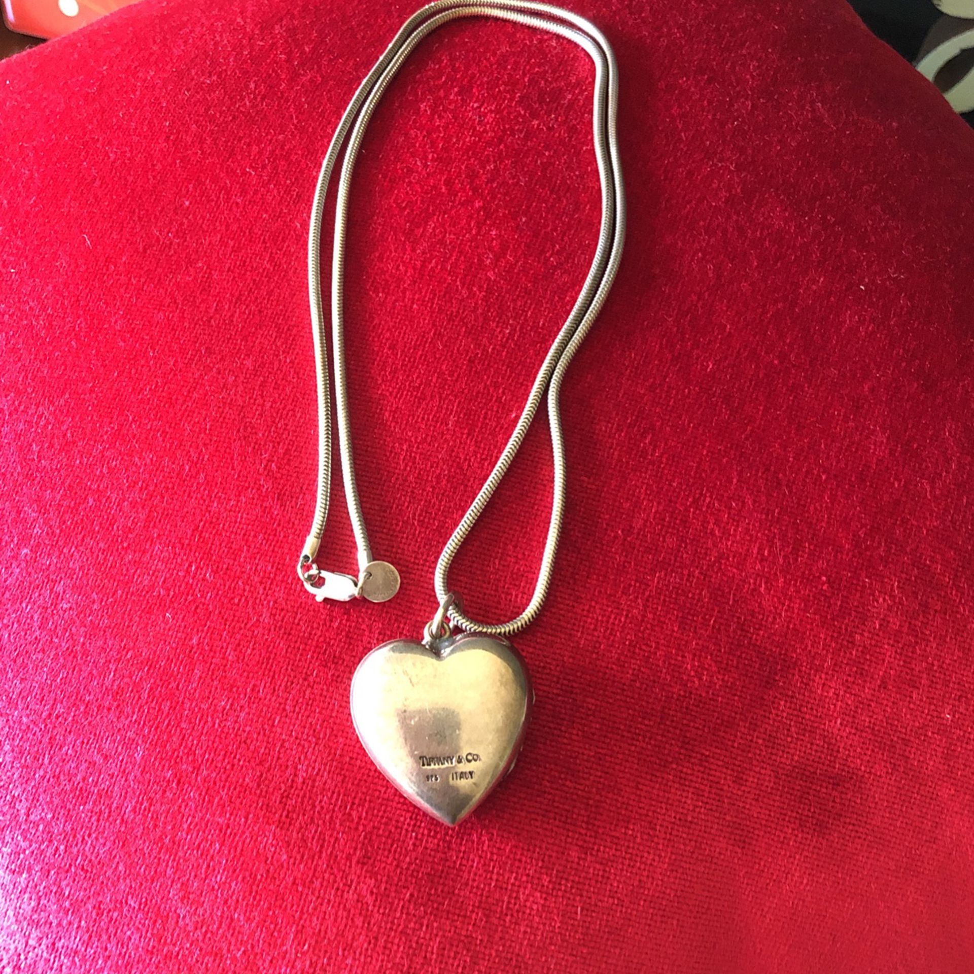 Tiffani Silver ♥️ Necklace 