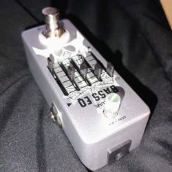 Bass Guitar EQ Pedal 