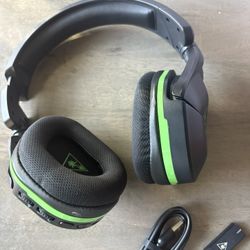 Turtle Beach Stealth 700 Gen 2 MAX Wireless Gaming Headset for Xbox Series X|S, Xbox One