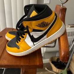 Nike Air Jordan Retro 1