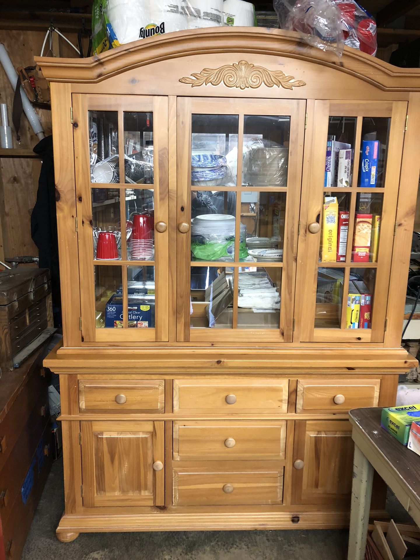 Broyhill Fontana china cabinet