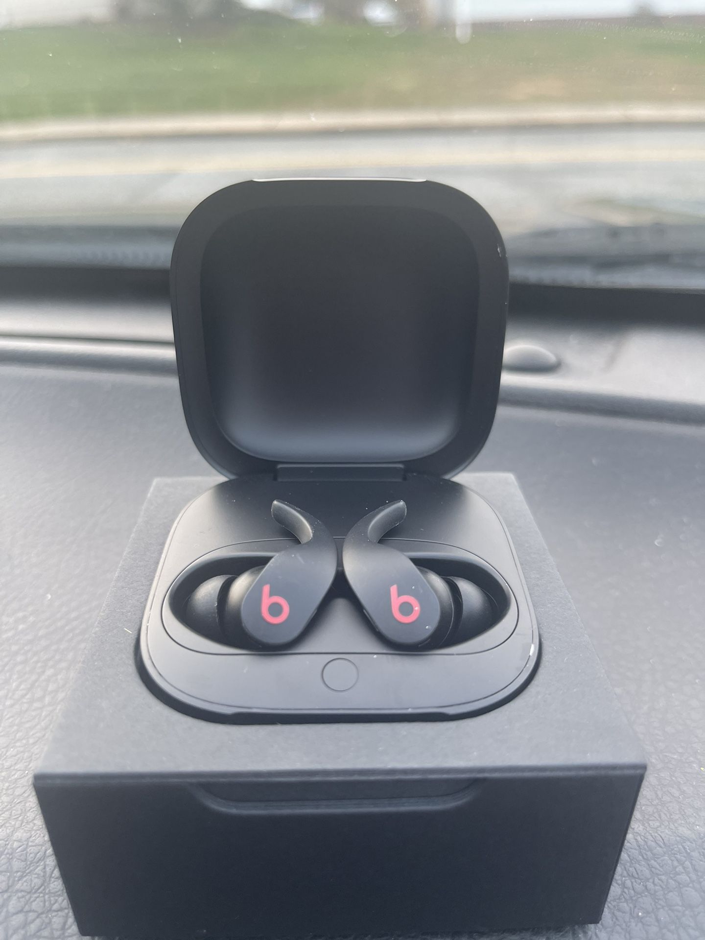 Beats Fit Pro – Wireless Noise Cancelling Earbuds