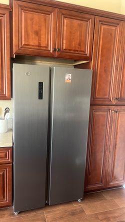 Frigidaire Freezer/ Fridge