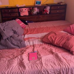   king size bed brown with matress