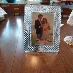 NEW CRYSTAL  PICTURE FRAME 5X7  $10.00  GREAT FOR  WEDDING GIFT.    $10.00