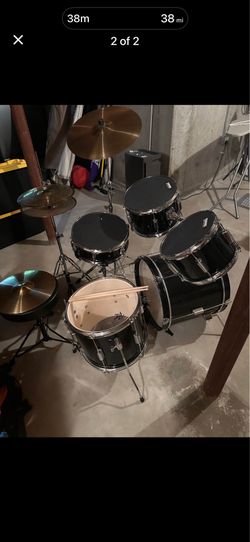 Rogue drumset beginner everything included like new