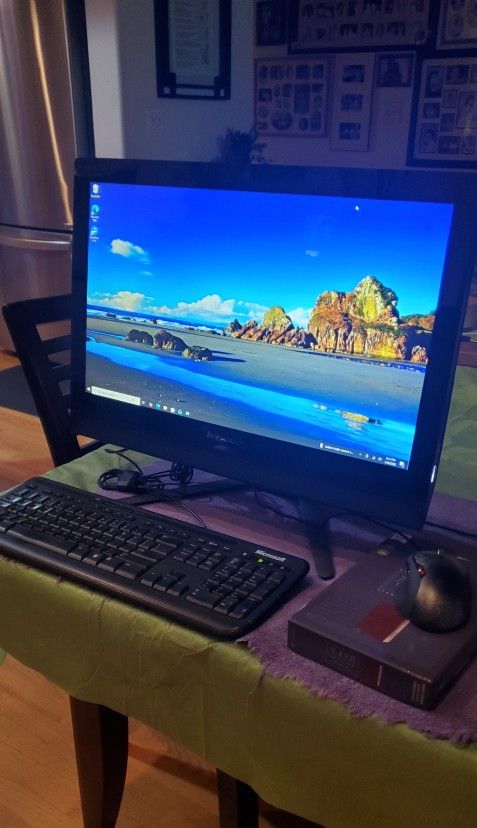 Lenovo 22in All In One Windows 10 Computer PC
