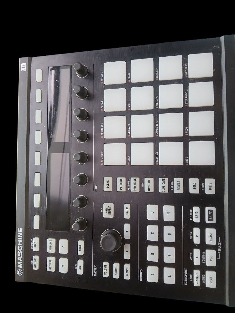 Native Instruments Mk1