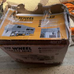 5th Wheel Storage Skirt New White 