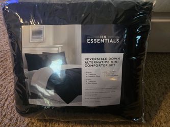 Brand new Comforter Queen size