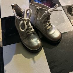 New Baby Gap Silver Boots