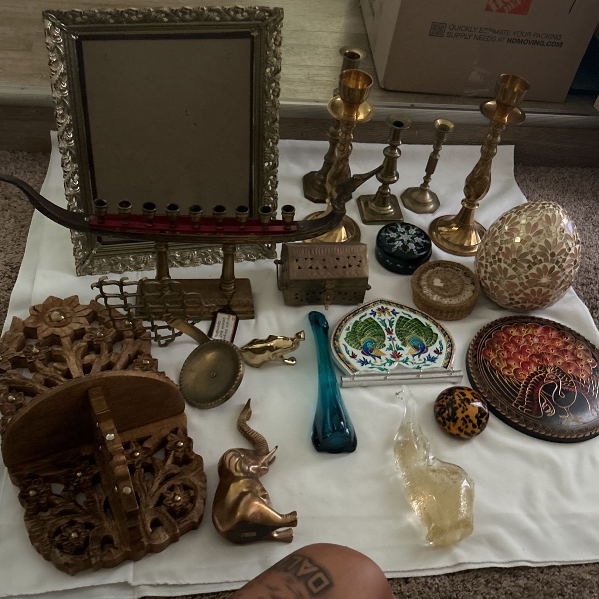 Lot Box 3 Miscellaneous Vintage Items