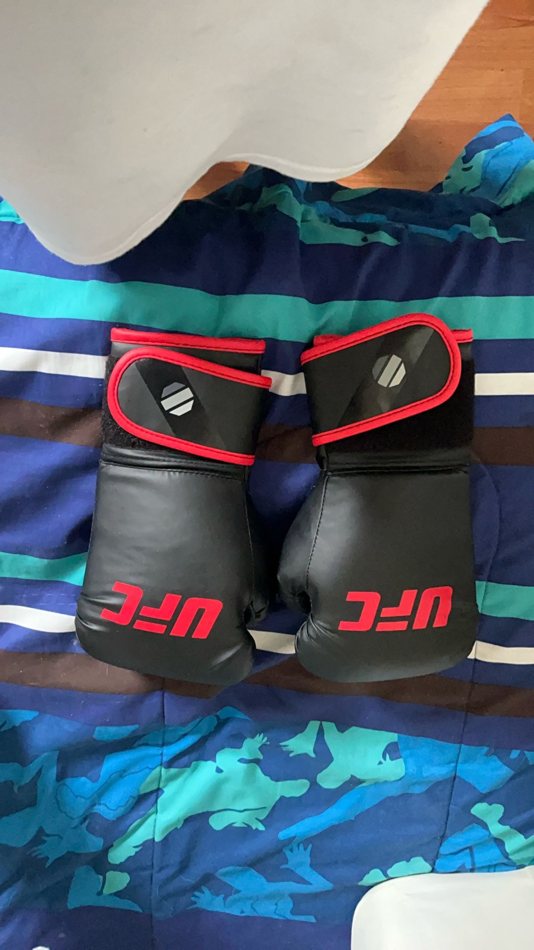Boxing Glove Hardly Used 