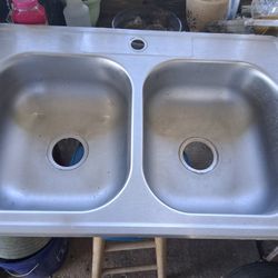 Double kitchen Sink. 22x33