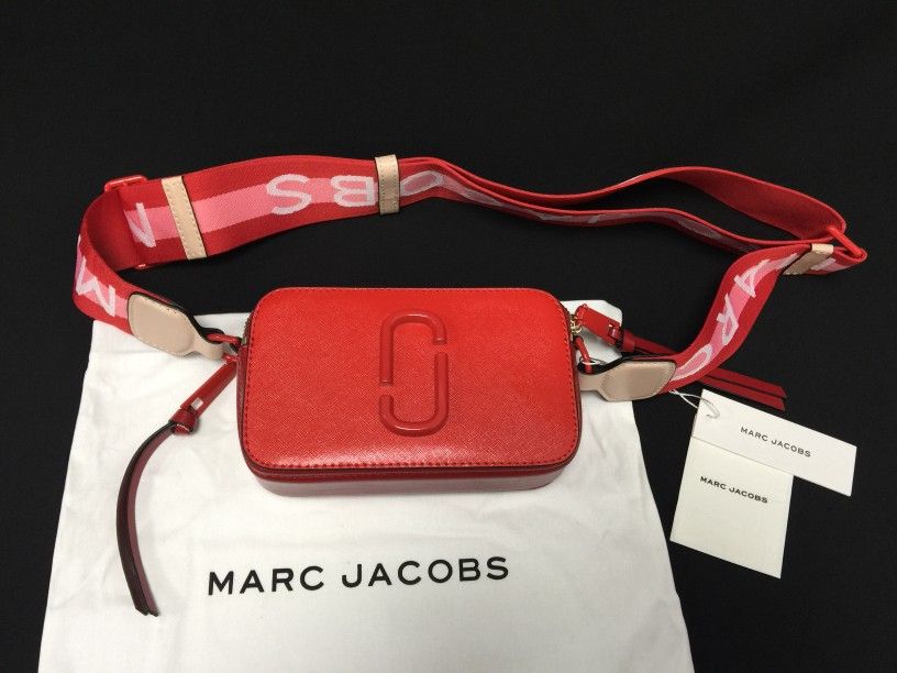 Marc Jacobs Snapshot Crossbody Bag Sandcastle Red Multi